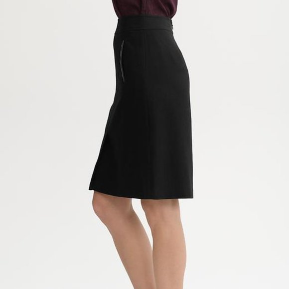 Banana Republic black skirt size 0P - Picture 2 of 7